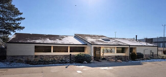 More details for 3012 Shaffer Ave SE, Grand Rapids, MI - Retail for Lease