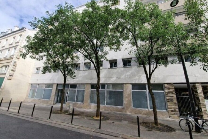 37 39 Rue Saint-Sébastien, Paris à louer - Photo du bâtiment - Image 2 de 10