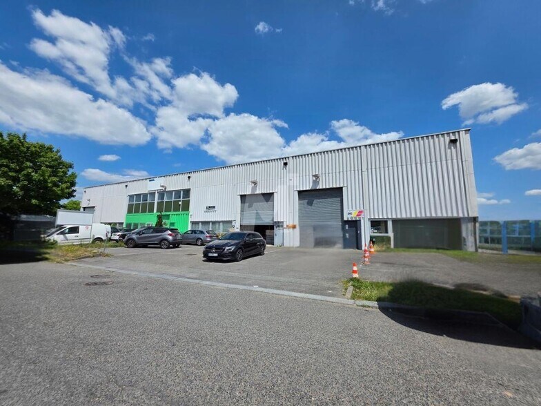 Flex in Bondoufle for lease - Building Photo - Image 1 of 6