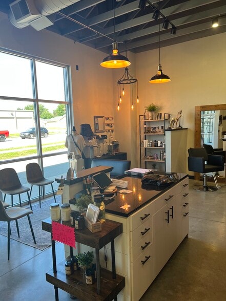 111 Plank Rd, Kaukauna, WI for lease - Building Photo - Image 3 of 15