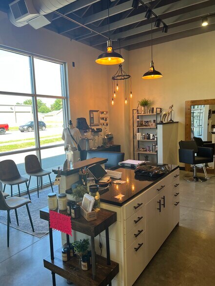 111 Plank Rd, Kaukauna, WI à louer - Photo du bâtiment - Image 3 de 15