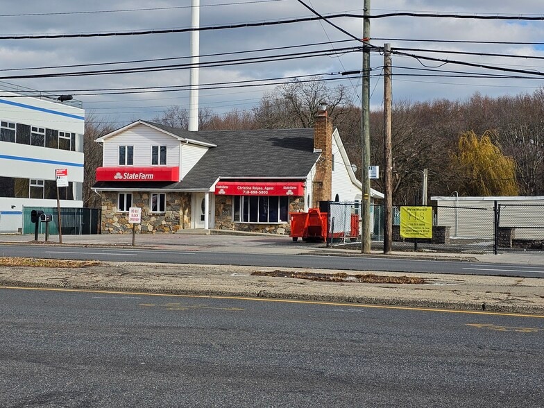 2059 Richmond Ave, Staten Island, NY for lease - Building Photo - Image 2 of 2