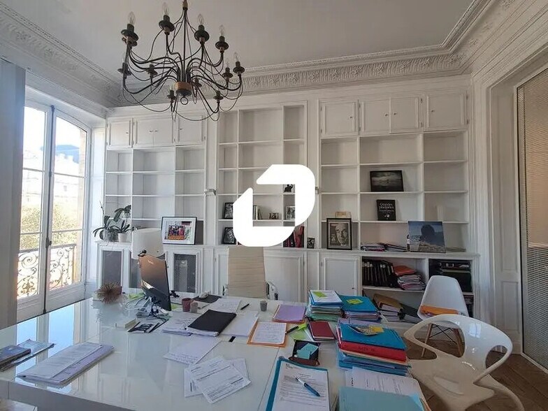 Office in Bordeaux for lease - Building Photo - Image 3 of 16