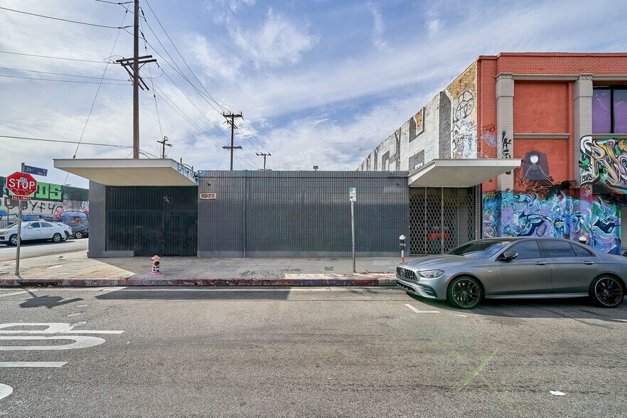 1977 S Los Angeles St, Los Angeles, CA à vendre - Photo du bâtiment - Image 1 de 25