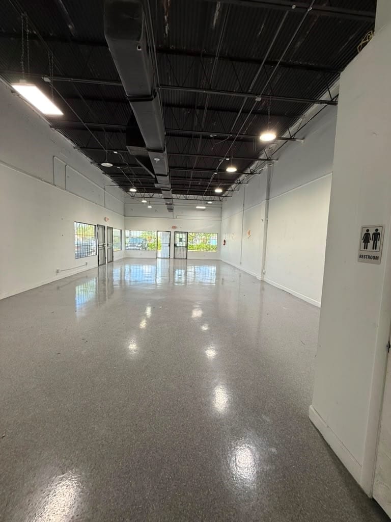 3501-3531 NW 19th St, Fort Lauderdale, FL for lease Interior Photo- Image 1 of 6