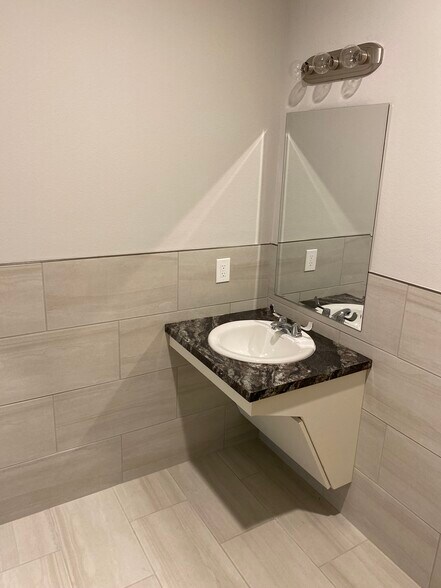 8018 Preston, Frisco, TX à vendre - Photo du bâtiment - Image 3 de 11