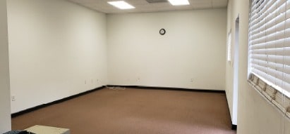 7863 Drew Cir, Fort Myers, FL for lease - Interior Photo - Image 2 of 6