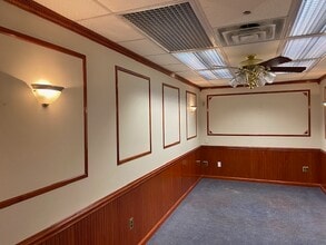 711 Davis St, Scranton, PA for lease Interior Photo- Image 2 of 3