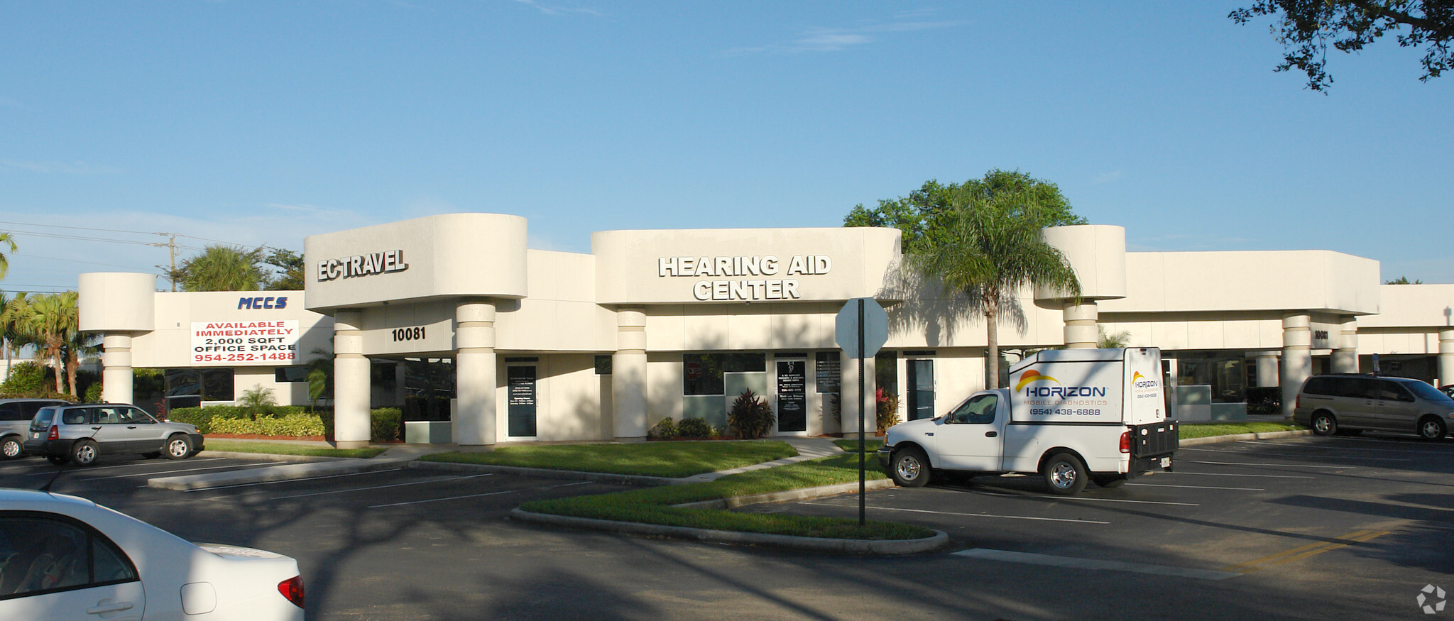 10081 Pines Blvd, Pembroke Pines, FL à vendre Photo principale- Image 1 de 1