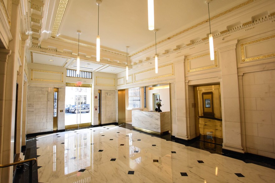 740 15th St Nw, Washington, DC for lease - Lobby - Image 2 of 4