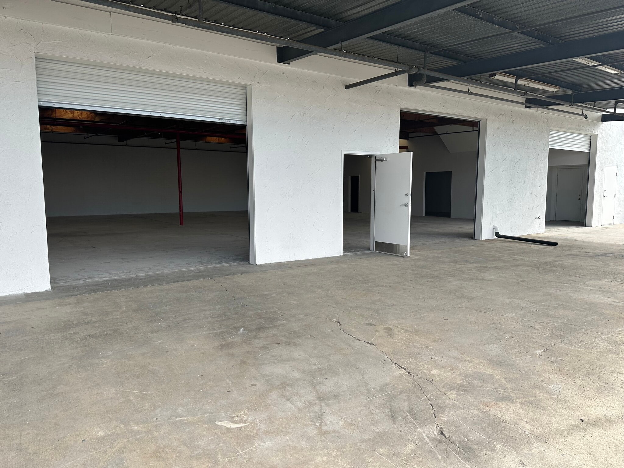 2686 N Clovis Ave, Fresno, CA for lease Building Photo- Image 1 of 9