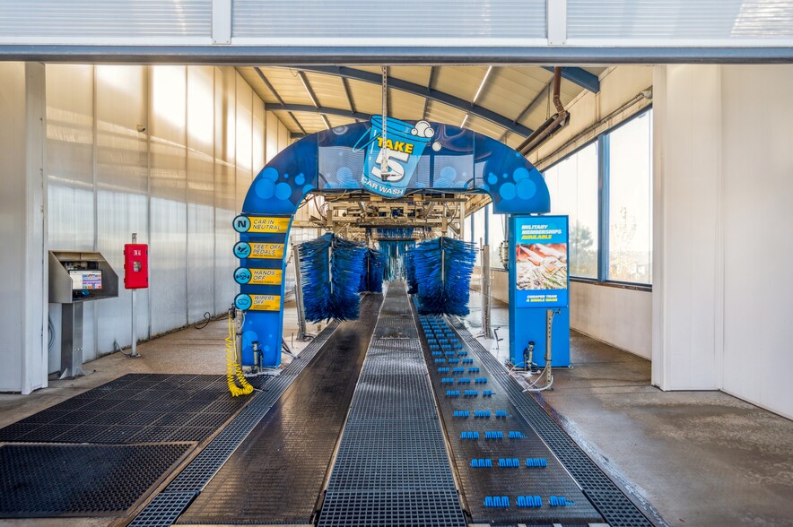 21435 E Quincy Ave, Aurora, CO à vendre - Photo du bâtiment - Image 2 de 12