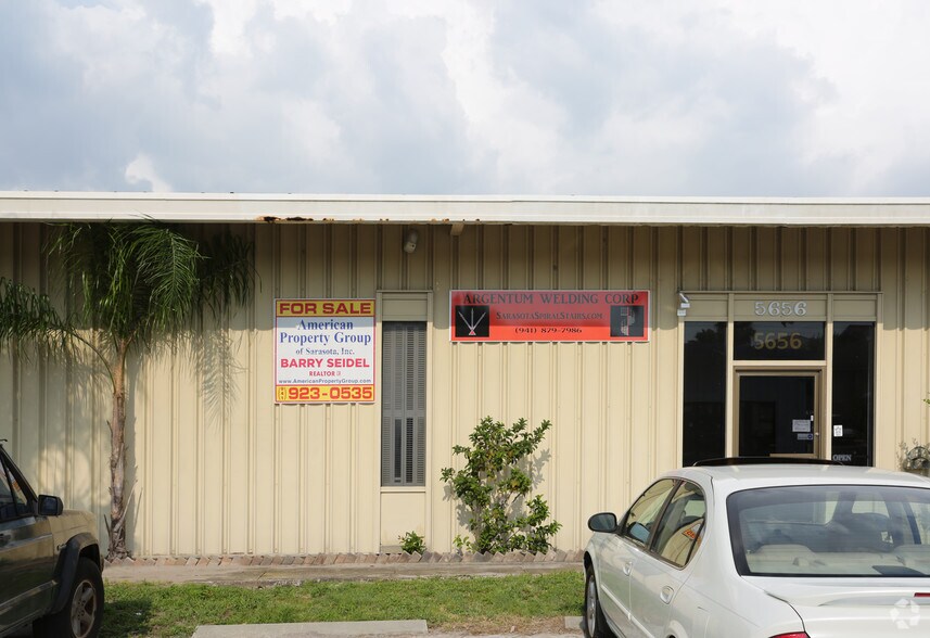 5656 Lawton Dr, Sarasota, FL à louer - Photo du bâtiment - Image 2 de 3