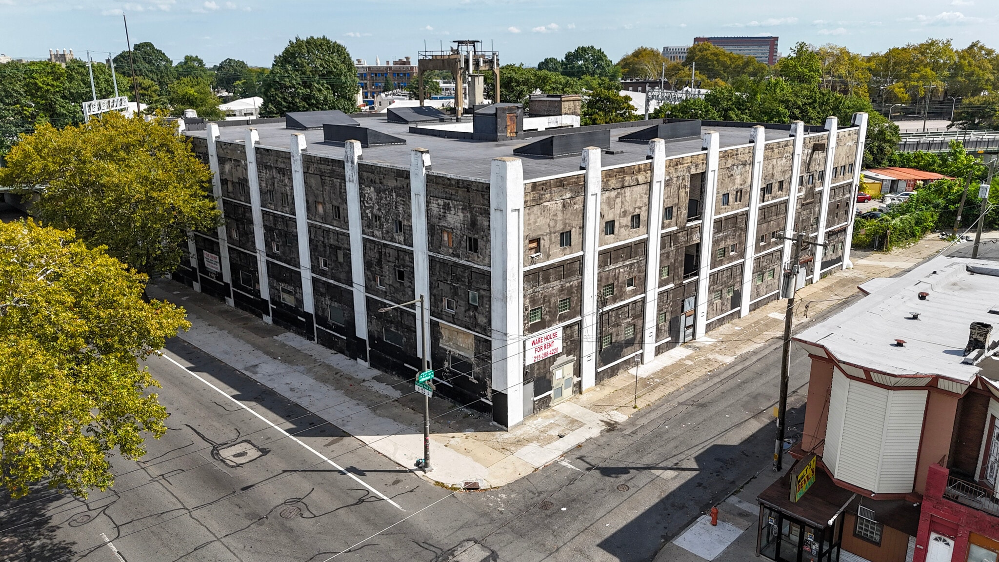 2066 W Hunting Park Ave, Philadelphia, PA à louer Photo du bâtiment- Image 1 de 4