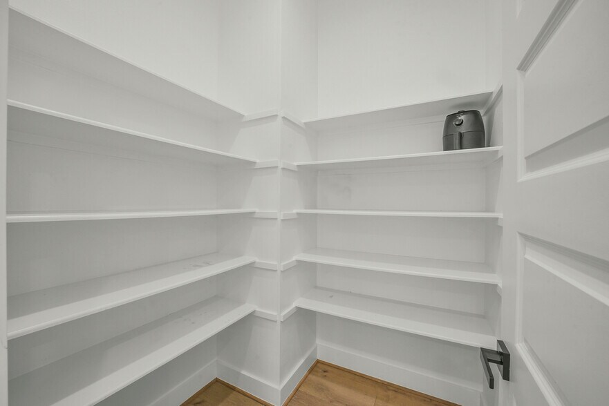 316 Thornton Rd, Houston, TX à vendre - Photo intérieure - Image 3 de 50