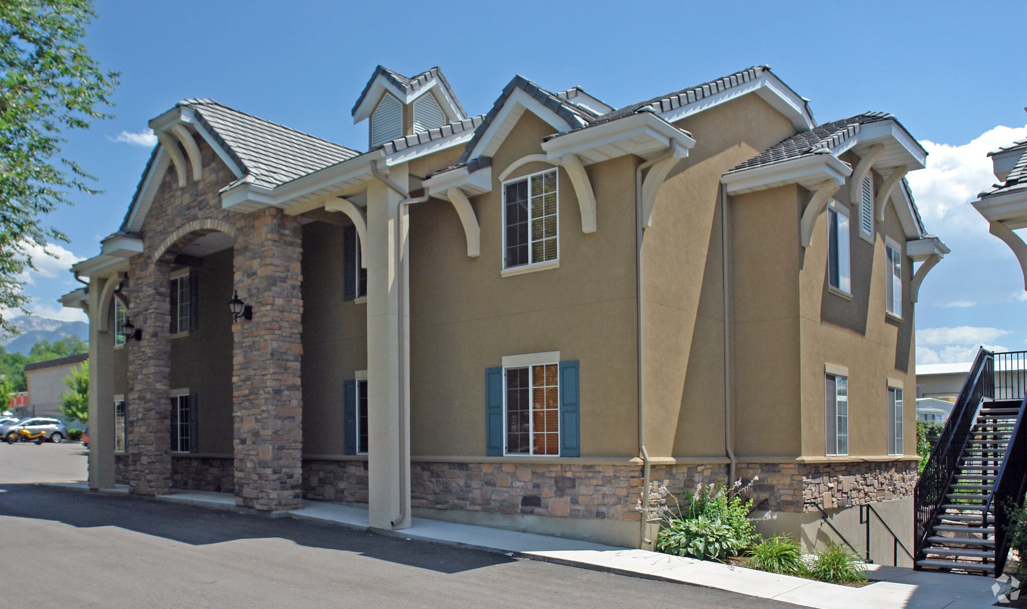 9140 S State St, Sandy, UT for lease Primary Photo- Image 1 of 22