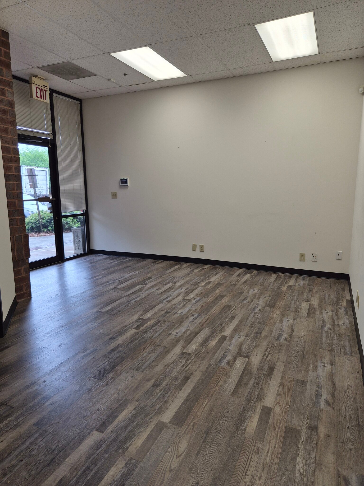 470 Satellite Blvd NE, Suwanee, GA for lease Interior Photo- Image 1 of 7