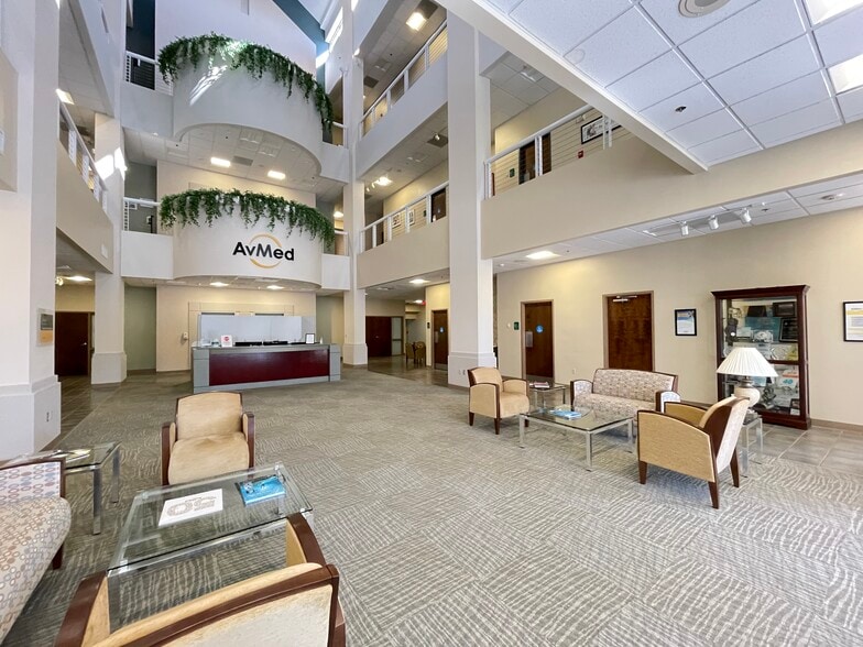 4300 NW 89th Blvd, Gainesville, FL for lease - Interior Photo - Image 2 of 14