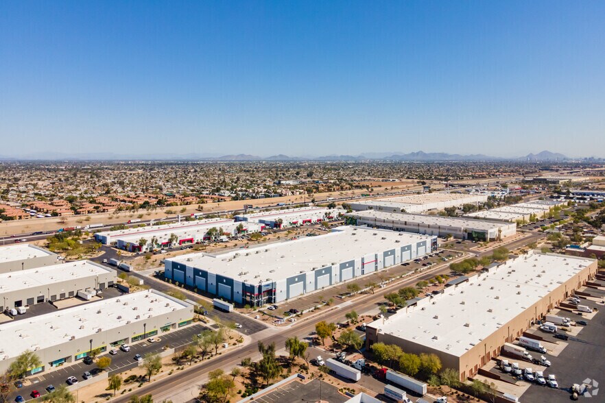 7150 W Roosevelt St, Phoenix, AZ à louer - Aérien - Image 2 de 7