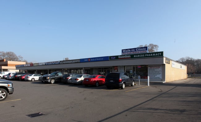 Plus de détails pour 374 Lakeshore Rd E, Mississauga, ON - Commerce de détail à louer