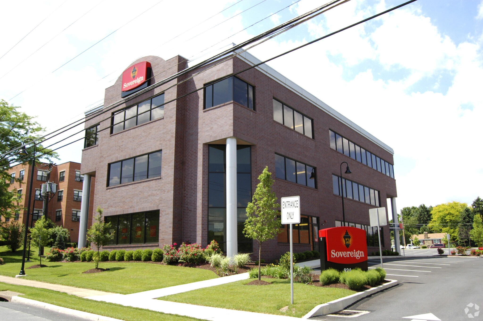 924 Eaton Ave, Bethlehem, PA for lease Primary Photo- Image 1 of 4