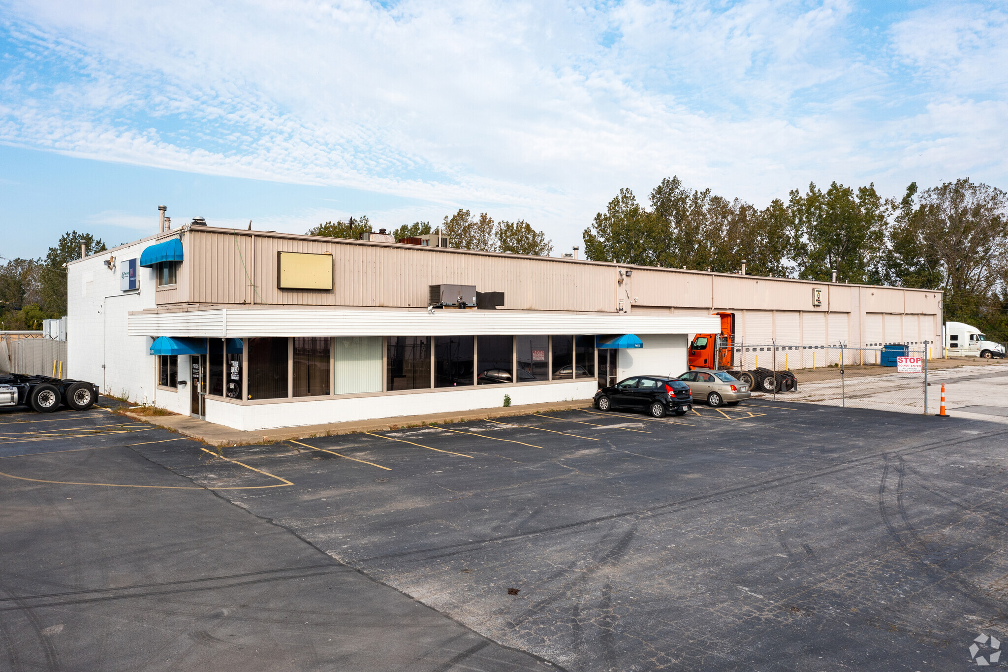 1125 E Alexis Rd, Toledo, OH for sale Primary Photo- Image 1 of 7