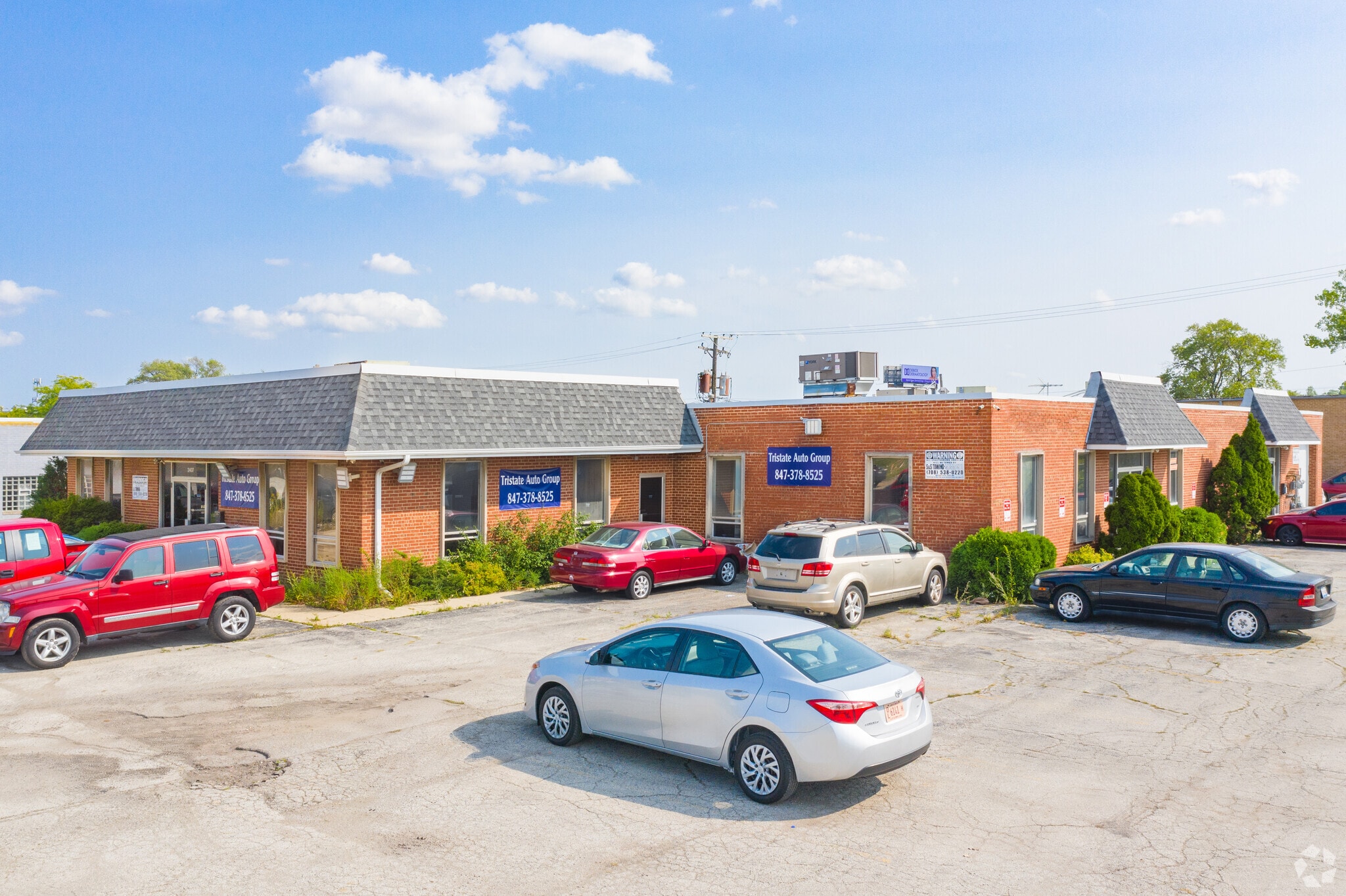 2407 E Oakton St, Arlington Heights, IL for sale Building Photo- Image 1 of 9