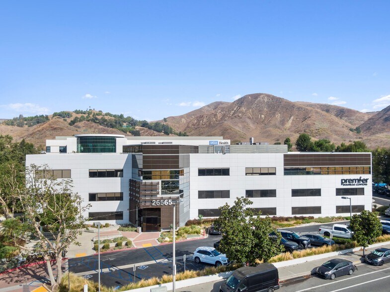 26565-26575 W Agoura Rd, Calabasas, CA à louer - Photo du bâtiment - Image 3 de 6