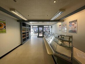 96 High St, Montrose for lease Interior Photo- Image 2 of 4