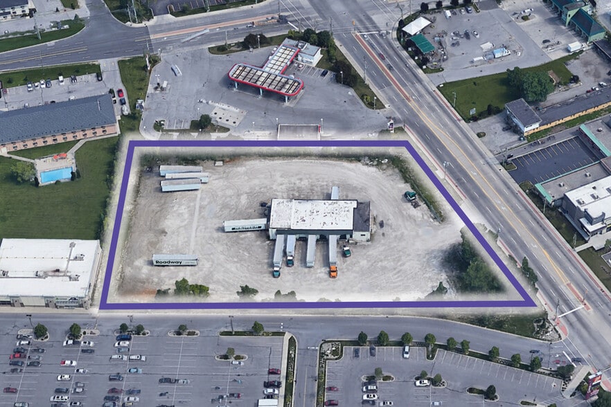 4055 Walker Rd, Windsor, ON for sale - Building Photo - Image 1 of 1