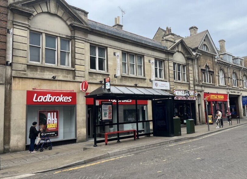 Office in Peterborough for lease - Building Photo - Image 2 of 4