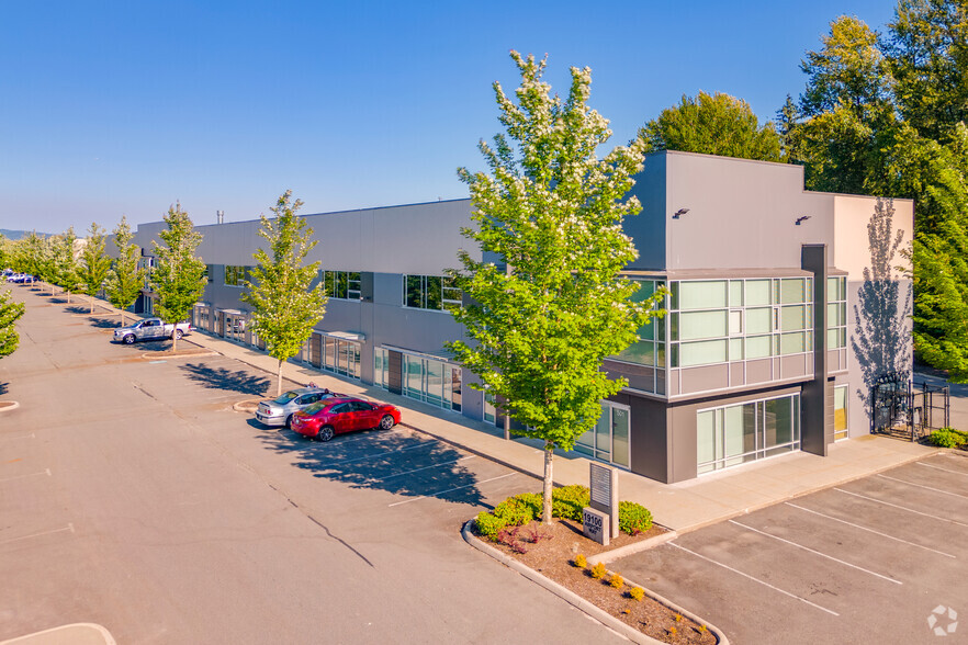 19100 Airport Way, Pitt Meadows, BC for lease - Building Photo - Image 2 of 8