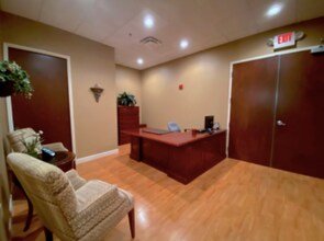 6000 Turkey Lake Rd, Orlando, FL for lease Interior Photo- Image 1 of 4
