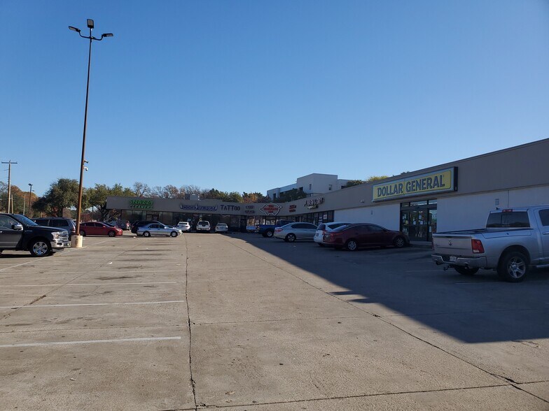 8786 Ferguson Rd, Dallas, TX à louer - Photo du bâtiment - Image 3 de 6