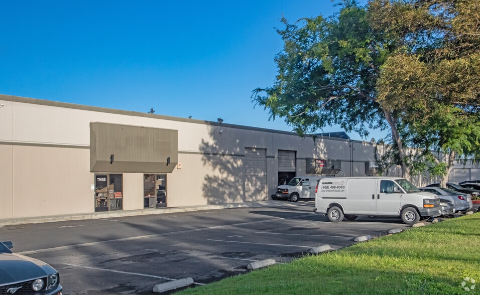 3280 Edward Ave, Santa Clara, CA for lease - Building Photo - Image 3 of 4