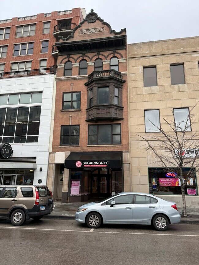 Plus de détails pour 1112 Lake St, Oak Park, IL - Commerce de détail à vendre