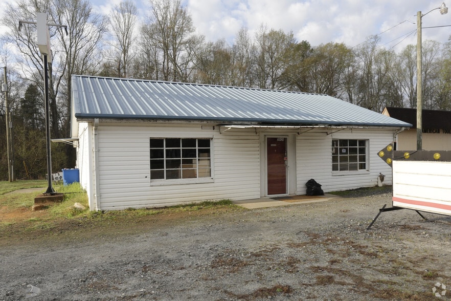 3909 and 3911 Sc-24 Hwy, Anderson portfolio of 2 properties for sale on LoopNet.ca - Primary Photo - Image 2 of 2