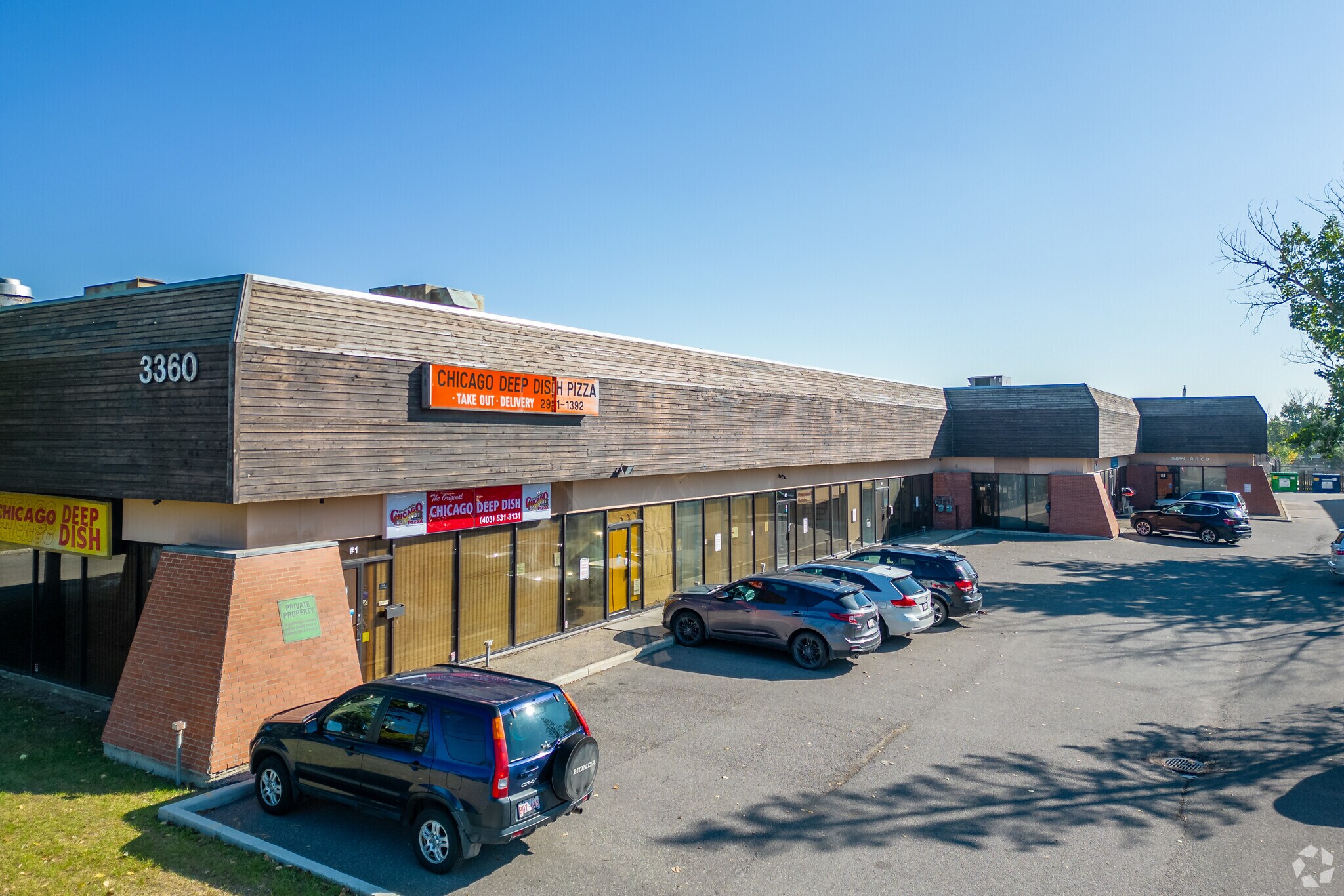 3360 27th St NE, Calgary, AB à vendre Photo principale- Image 1 de 1