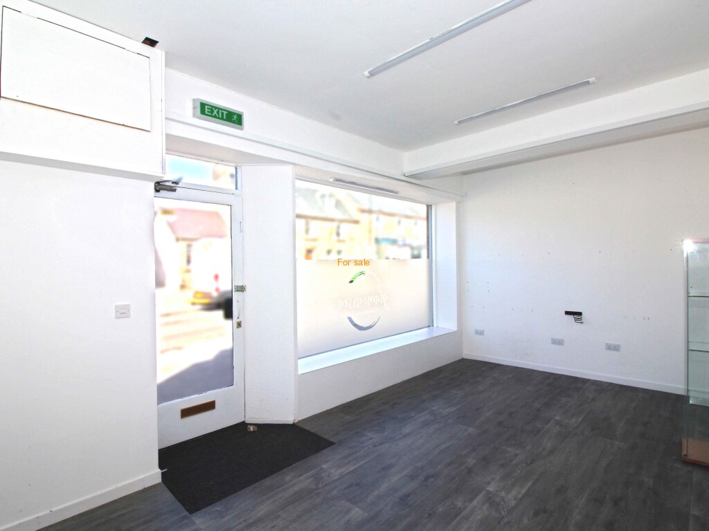 10 High Street (Vacant Site), Alness, HLD IV17 0PS - Unité Lot 1 No 8 -  - Photo intérieure - Image 1 of 6