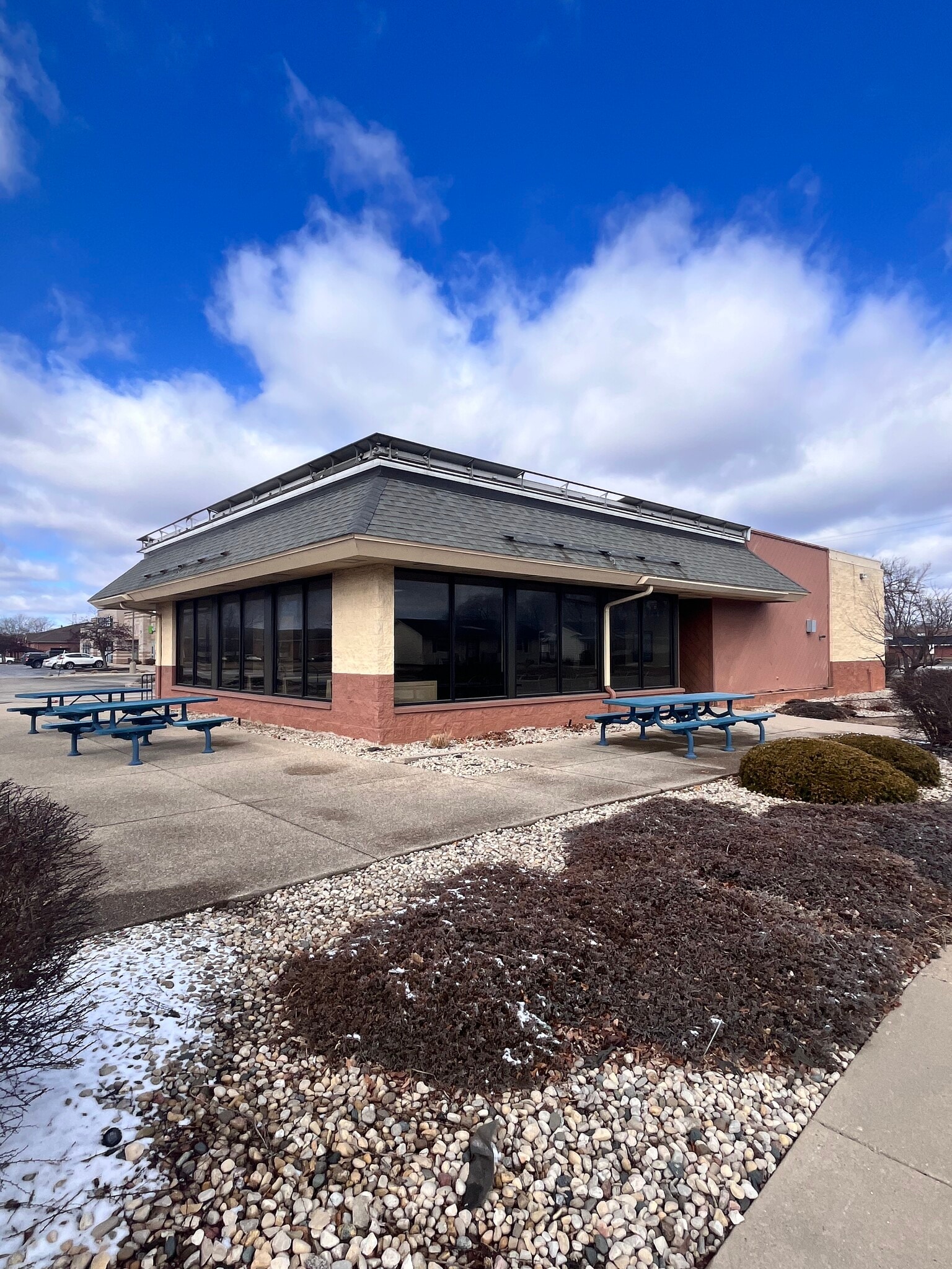 1780 22nd Ave, Kenosha, WI for sale Primary Photo- Image 1 of 11