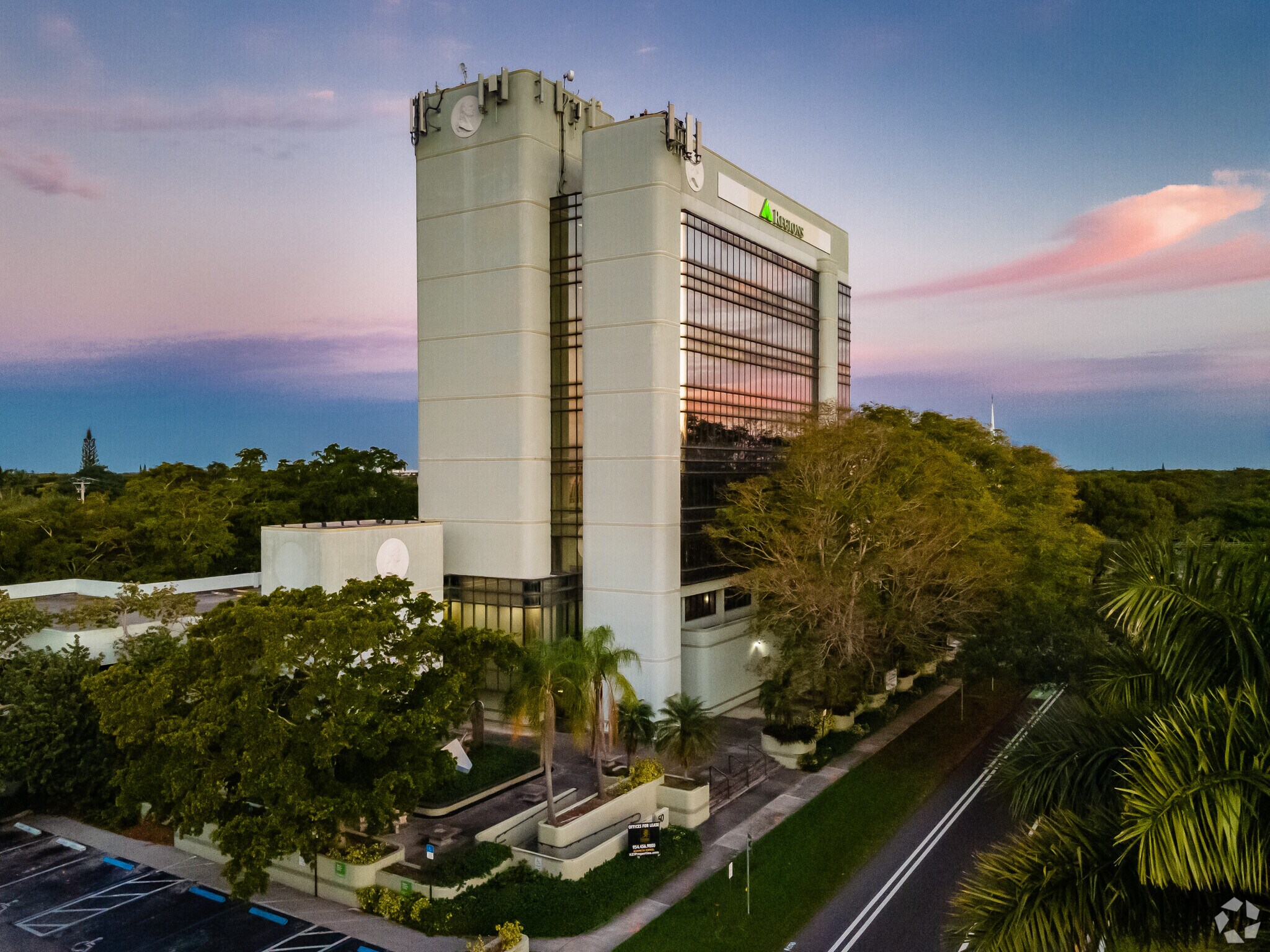 450 N Park Rd, Hollywood, FL à louer Photo du bâtiment- Image 1 de 14