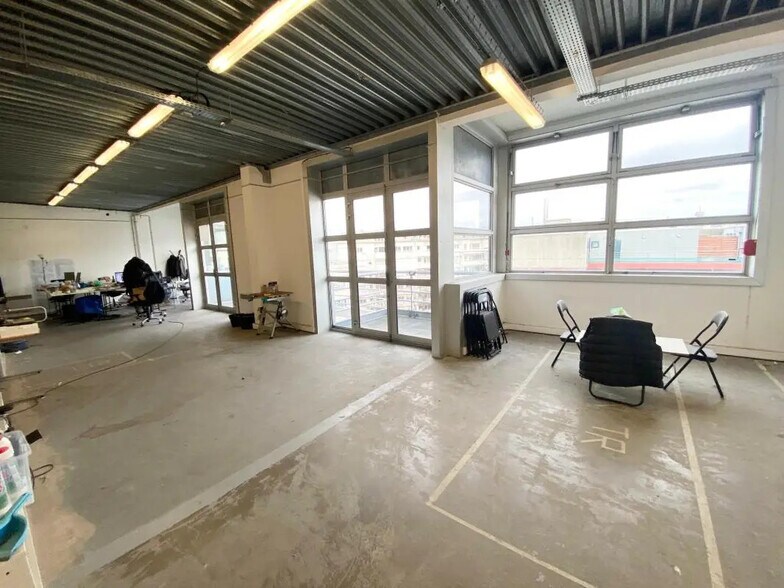 Rue Georges Auric, Paris à louer - Photo du bâtiment - Image 2 de 3