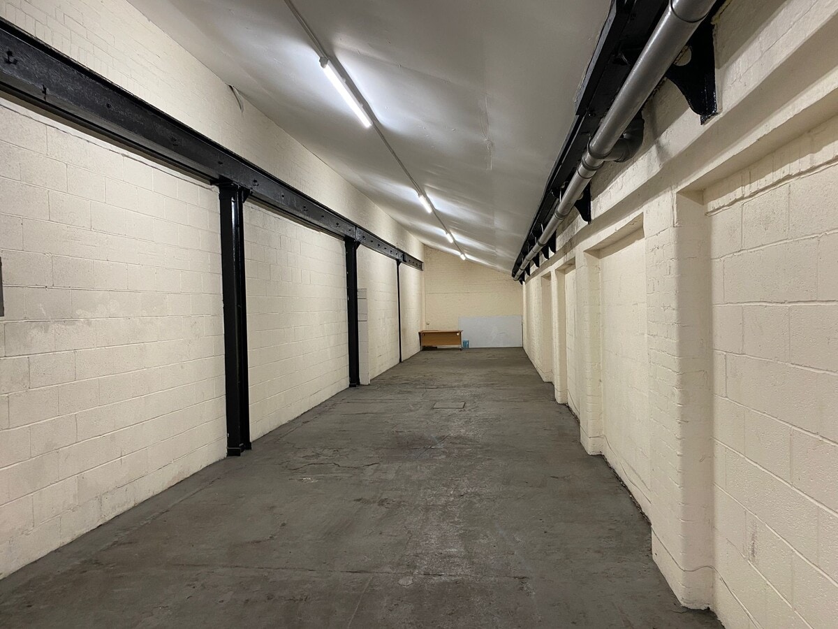 29 Lamledge Ln, Shifnal, SHR TF11 8SD - Unit 16 - - Interior Photo - Image 2 of 2