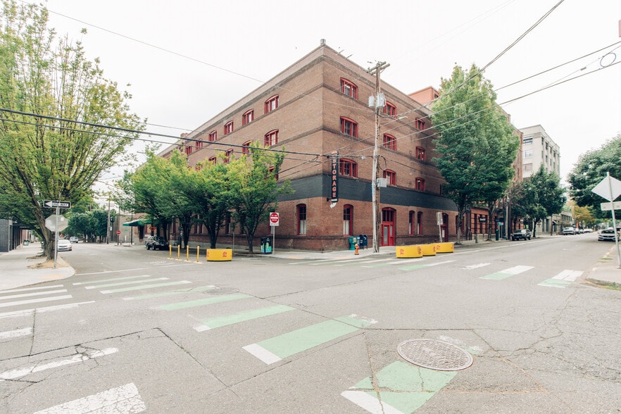 734 NW 14th Ave, Portland, OR for lease - Building Photo - Image 1 of 5
