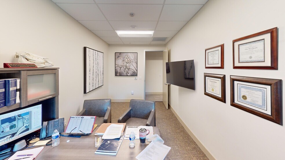 700 S 3rd St, Las Vegas, NV à louer - Photo du bâtiment - Image 3 de 11