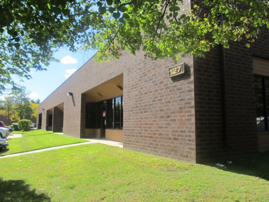 127 Gaither Dr, Mount Laurel, NJ à vendre Photo principale- Image 1 de 6