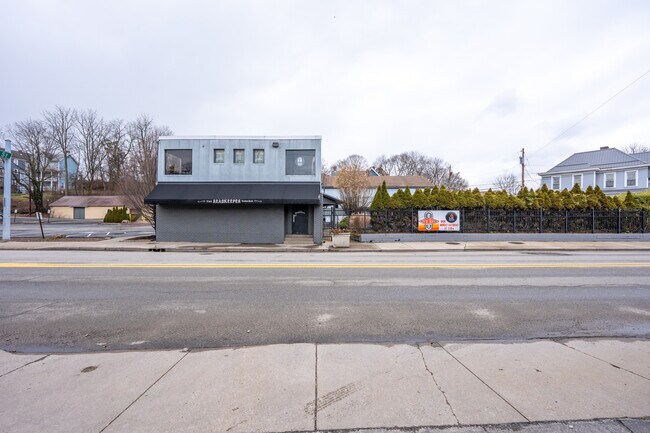 Plus de détails pour 618 S Main St, Greensburg, PA - Commerce de détail à vendre