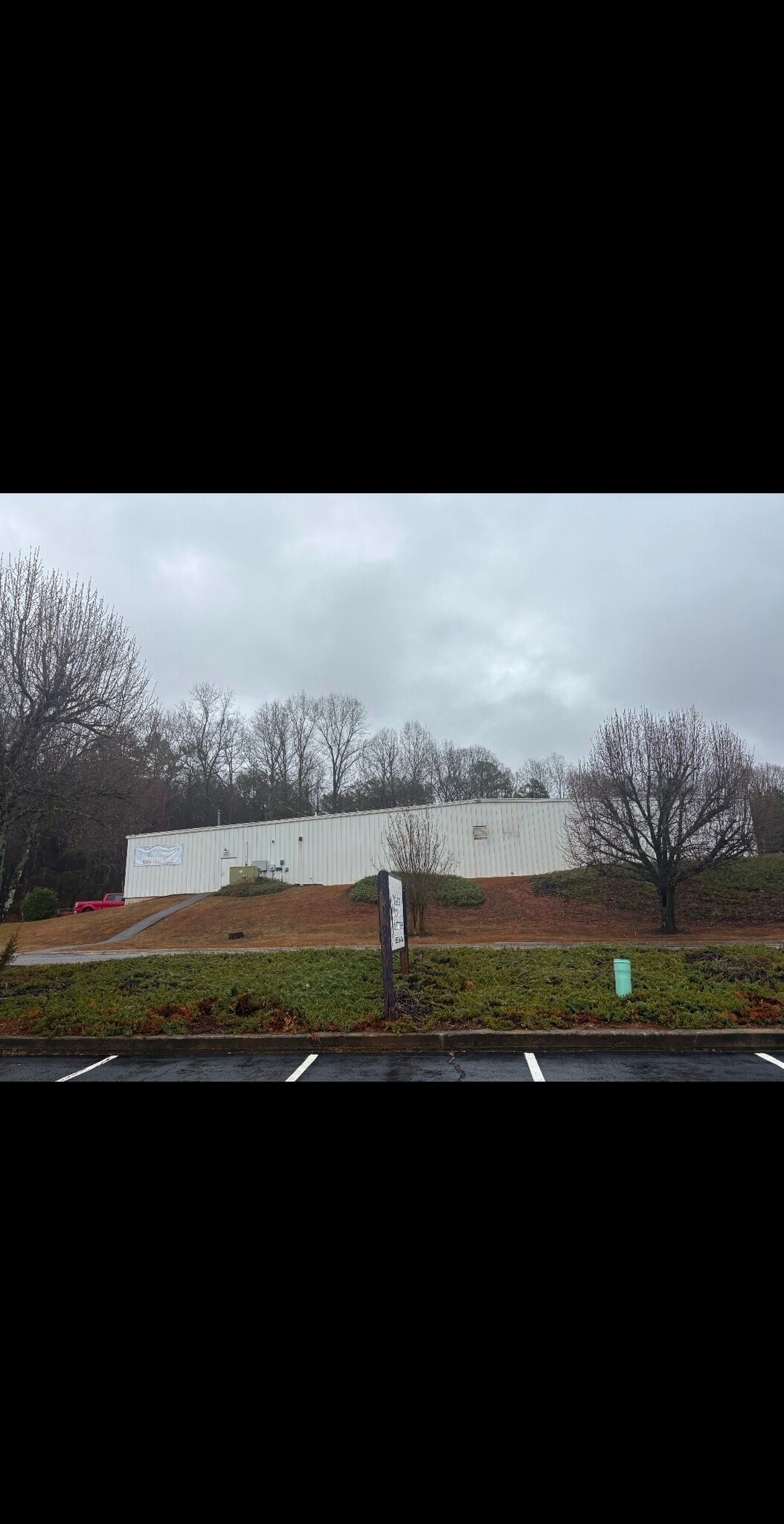 142 Grace Dr, Easley, SC for lease Primary Photo- Image 1 of 9