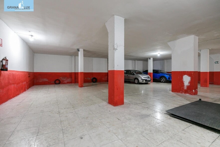 Calle Loma de Dílar, 96, Granada, Granada for sale - Building Photo - Image 2 of 15