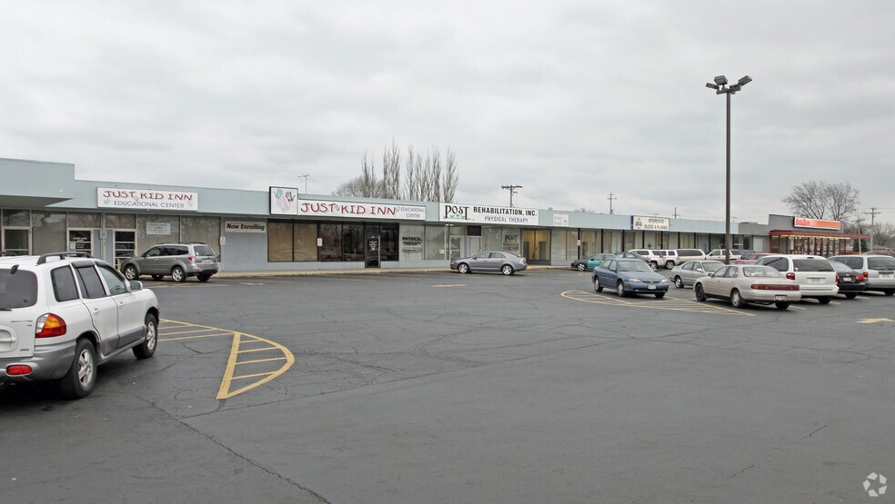 2027-2055 22nd Ave, Kenosha, WI à louer - Photo du bâtiment - Image 3 de 19